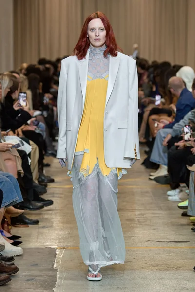 Look 57